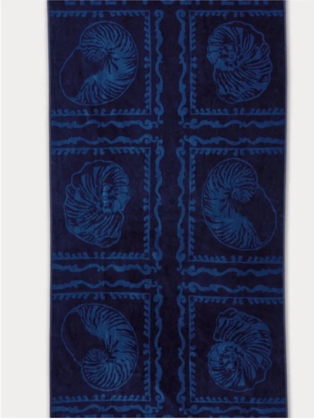 Lilly Pulitzer blue beach towel - Picture 2 of 3